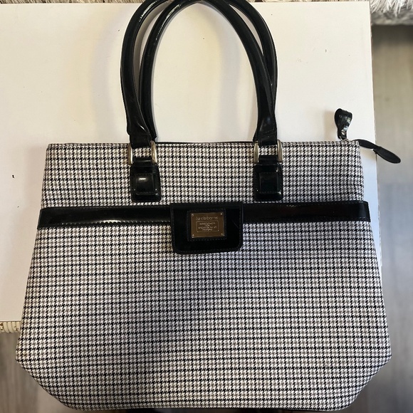 Liz Claiborne Handbags - iz Claiborne Houndstooth Patent Tote Work Bag NWOT